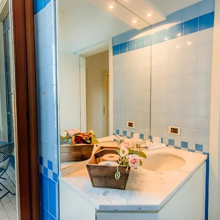 Regal With View And Free Parking Apartment *